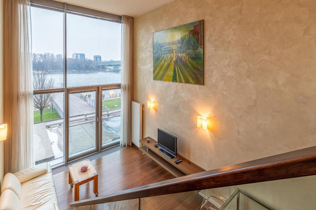 Luxury With Danube River View ブラチスラヴァ エクステリア 写真
